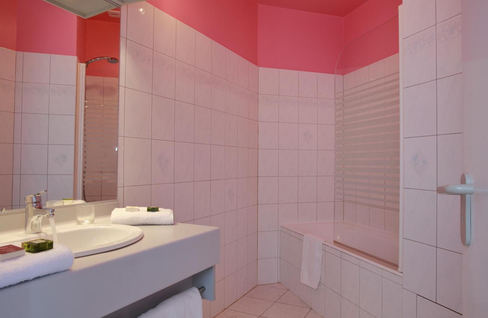 Sure Hotel By Best Western Saint-Quentin Ouest Holnon Exterior foto